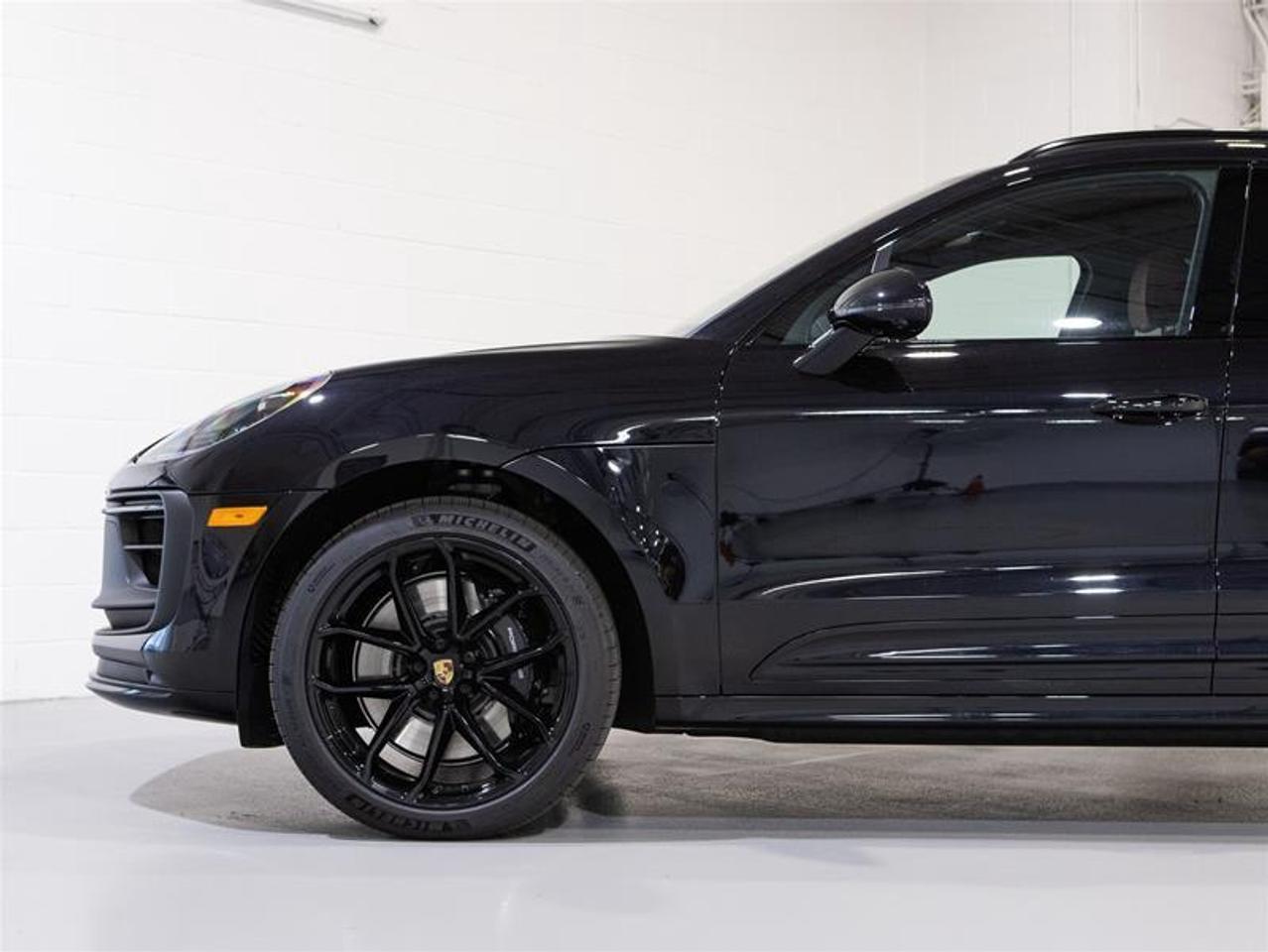 2026 Porsche Macan GTS AWD Photo