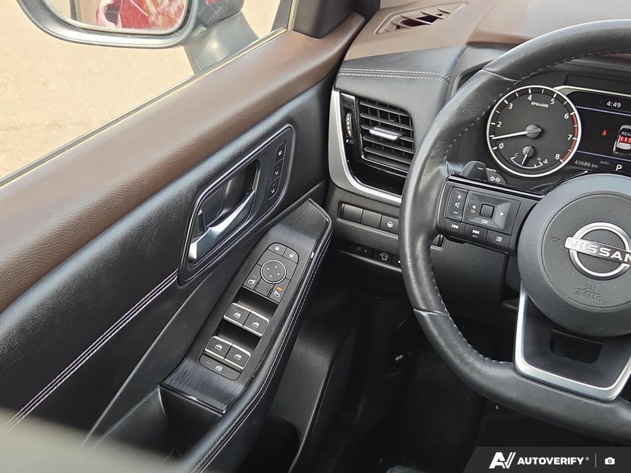 2023 Nissan Rogue SL LEATHER   NAVIGATION   SUNROOF   REMOTE START Photo