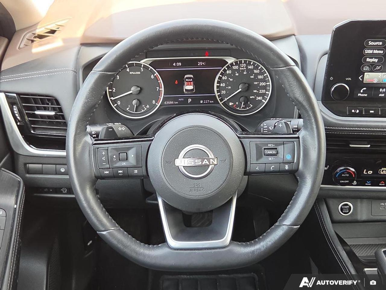 2023 Nissan Rogue SL LEATHER   NAVIGATION   SUNROOF   REMOTE START Photo