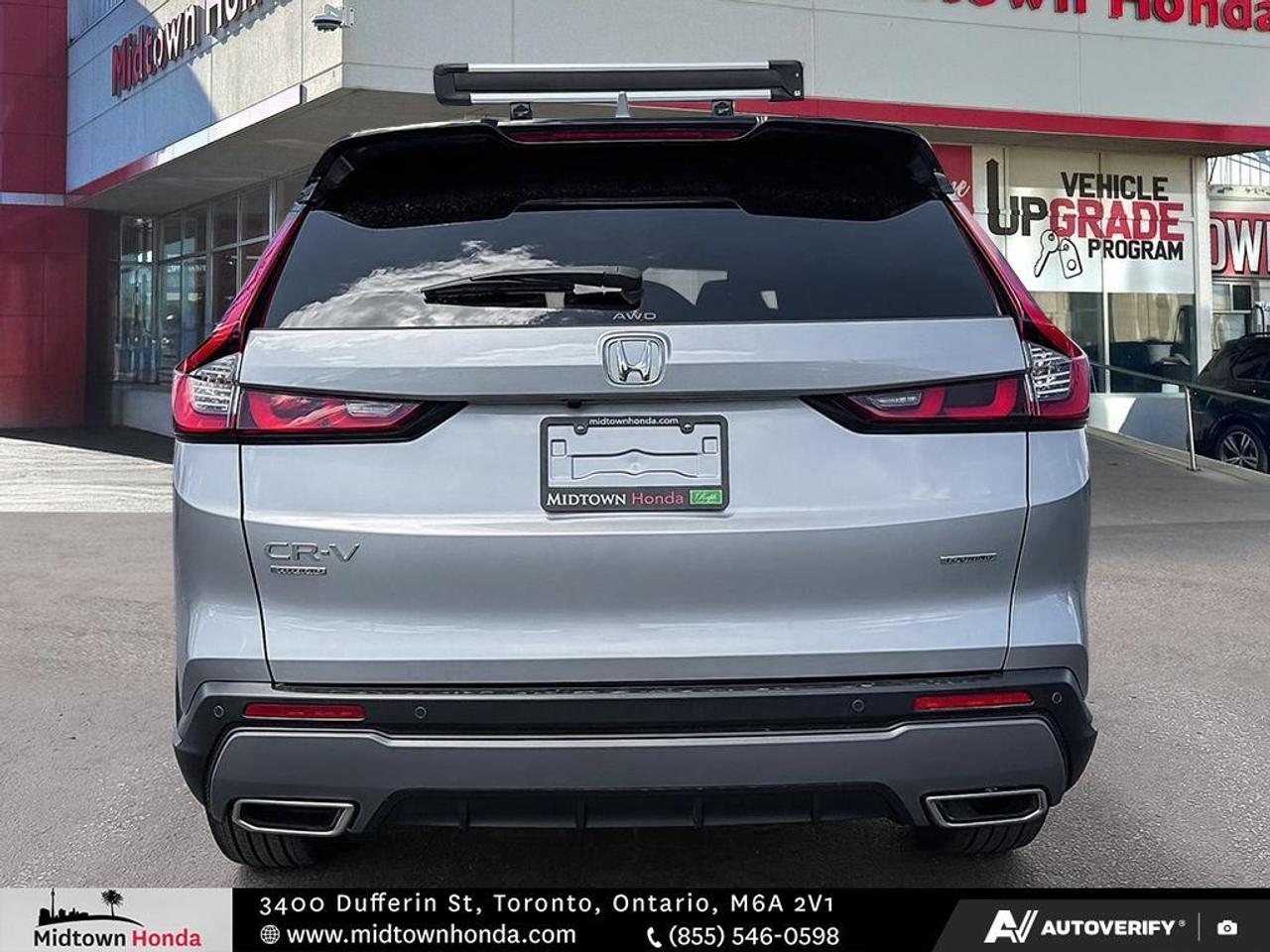 2023 Honda CR-V Hybrid Touring AWD Photo