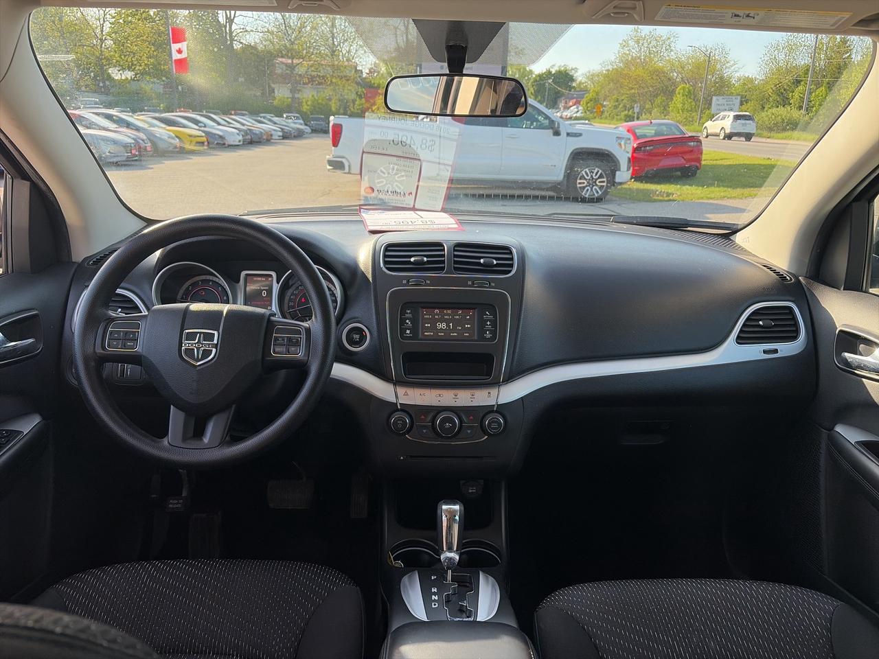 2016 Dodge Journey SE, 5 PASSENGER, CLEAN CARFAX! Photo