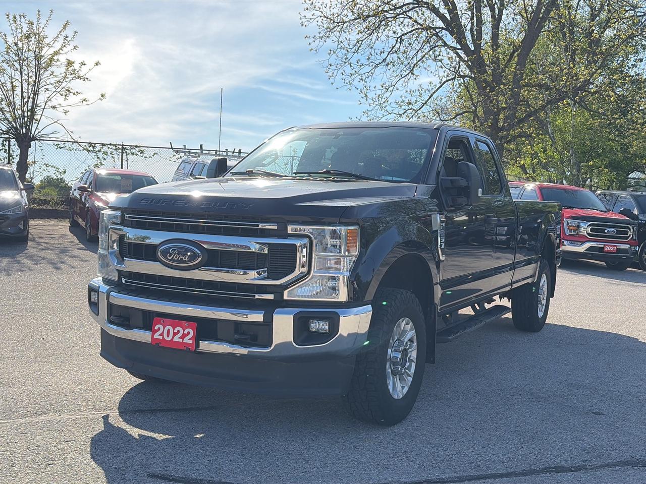2022 Ford F-250 XLT, CLEAN CARFAX, 3.73 AXLE, 6 PASSENGER! Photo