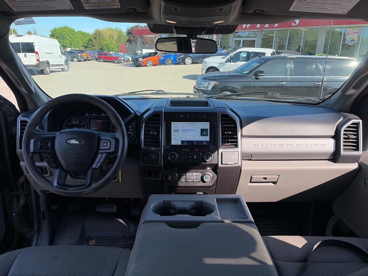 2022 Ford F-250 XLT, CLEAN CARFAX, 3.73 AXLE, 6 PASSENGER! Photo