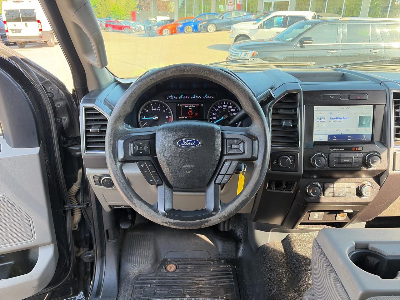 2022 Ford F-250 XLT, CLEAN CARFAX, 3.73 AXLE, 6 PASSENGER! Photo