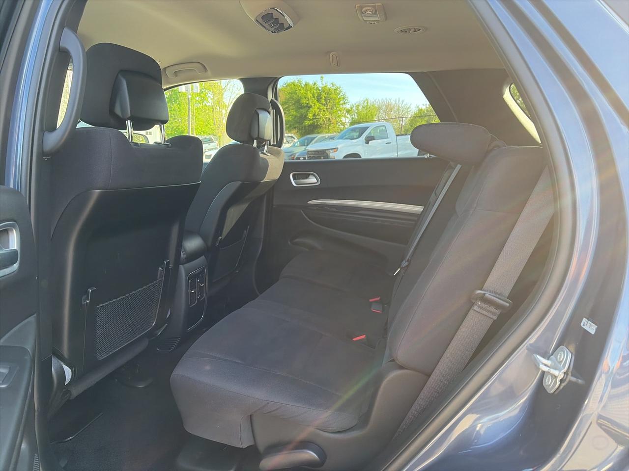 2020 Dodge Durango SXT, CLEAN CARFAX, POWER SEATS, BACK UP CAMERA! Photo