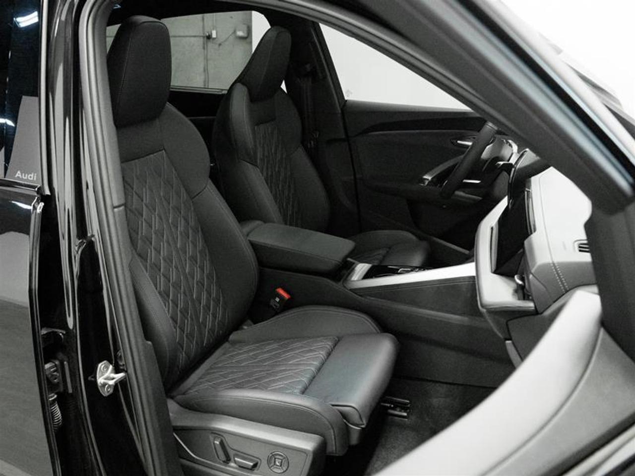 2025 Audi New SQ5 3.0T Progressiv 4dr All-Wheel Drive quattro Sport Utility Photo
