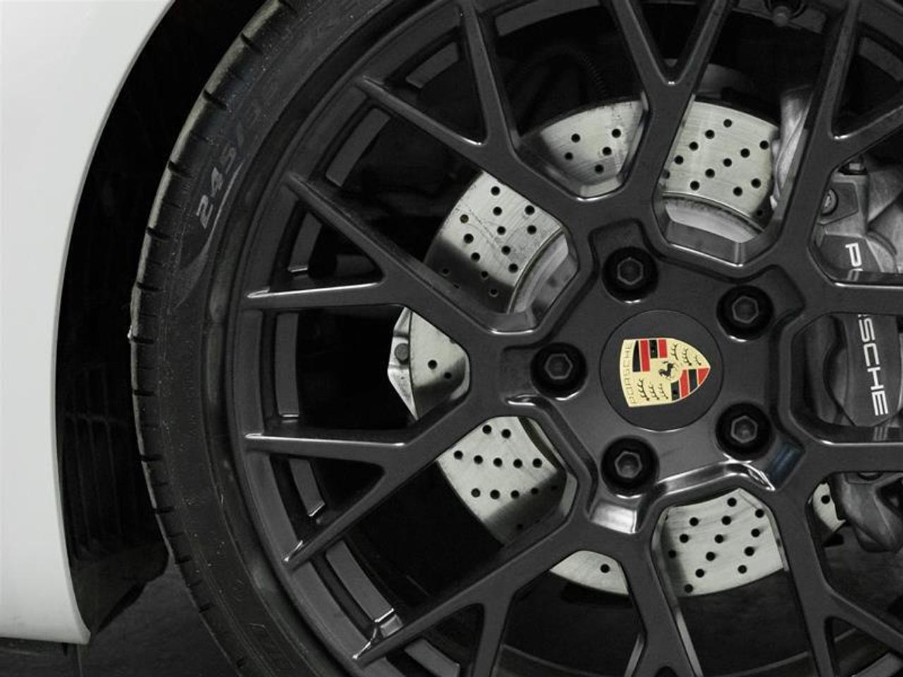 2024 Porsche 911 Carrera 2dr Rear-wheel Drive Coupe Photo