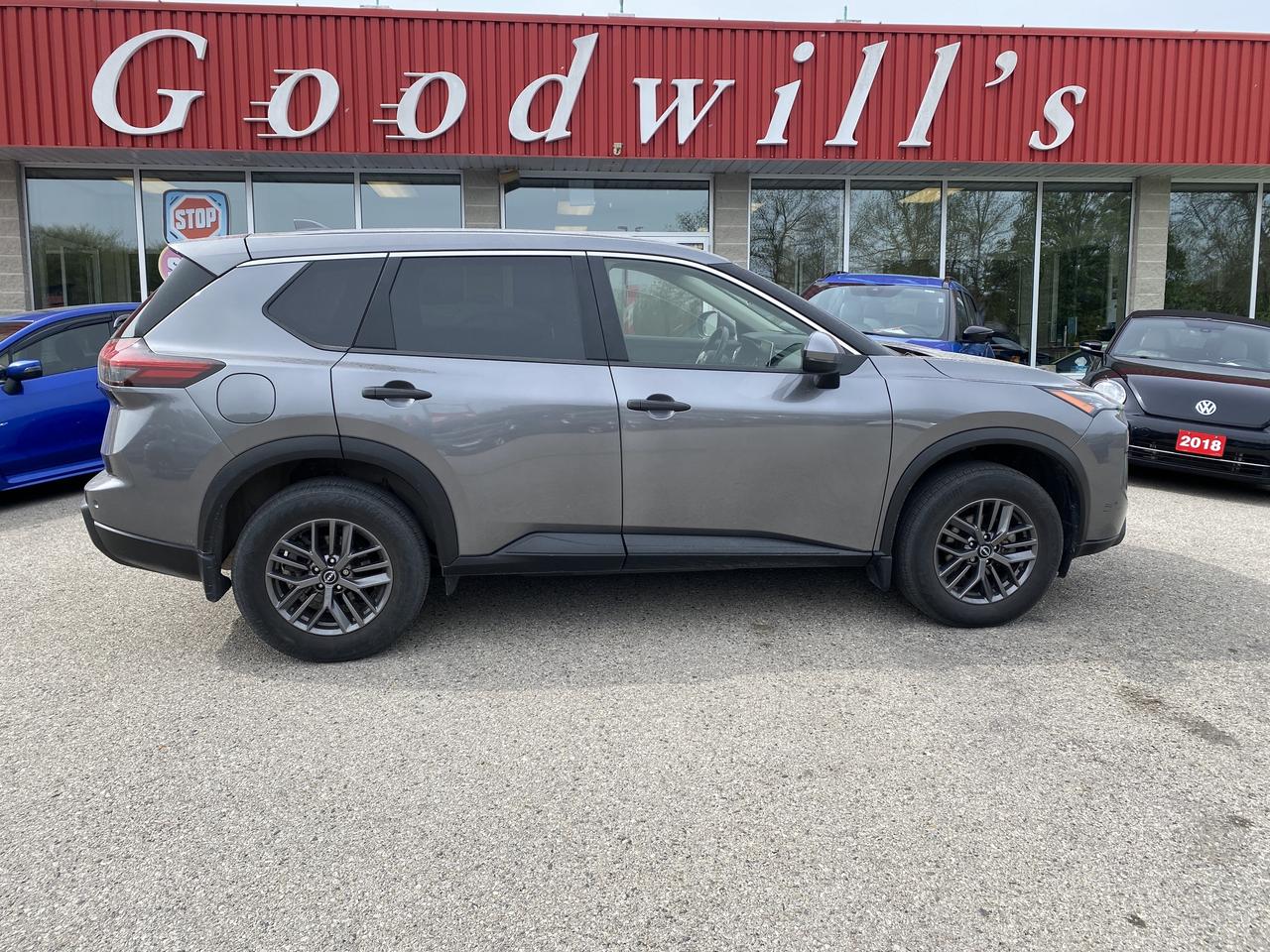 2024 Nissan Rogue AWD S, REMOTE START, FACTORY WARRANTY, BACK UP CAM Photo