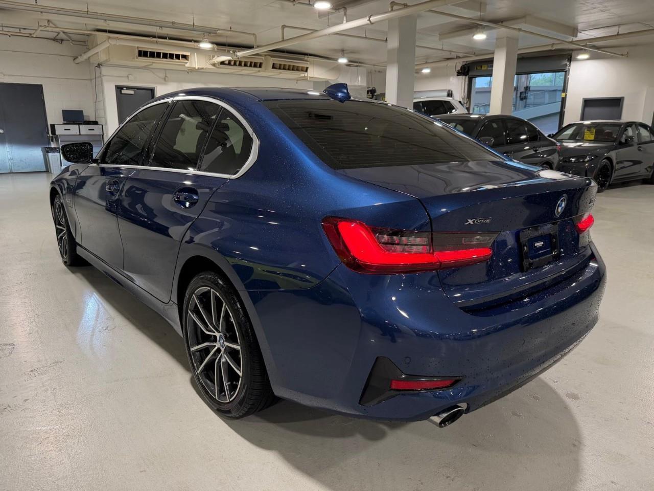 2022 BMW 330e xDrive 4dr All-Wheel Drive Sedan Photo