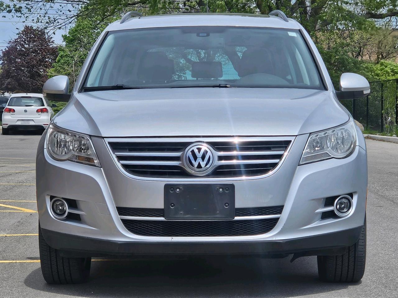 2010 Volkswagen Tiguan Trendline 4Motion, Leather, Sunroof Photo