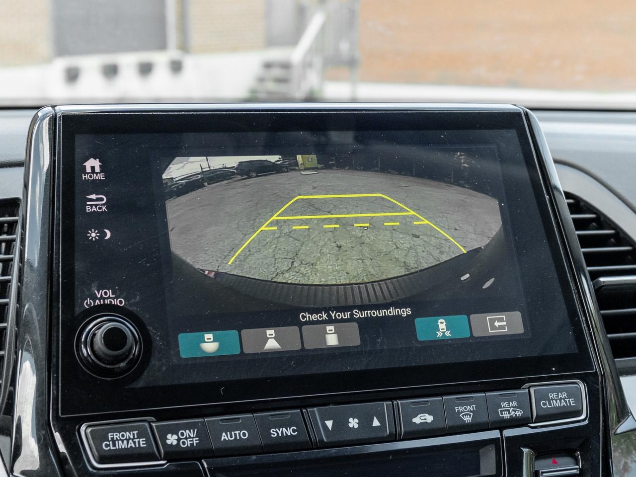 2018 Honda Odyssey Touring, Nav, Camera, Leather, Sunroof Photo
