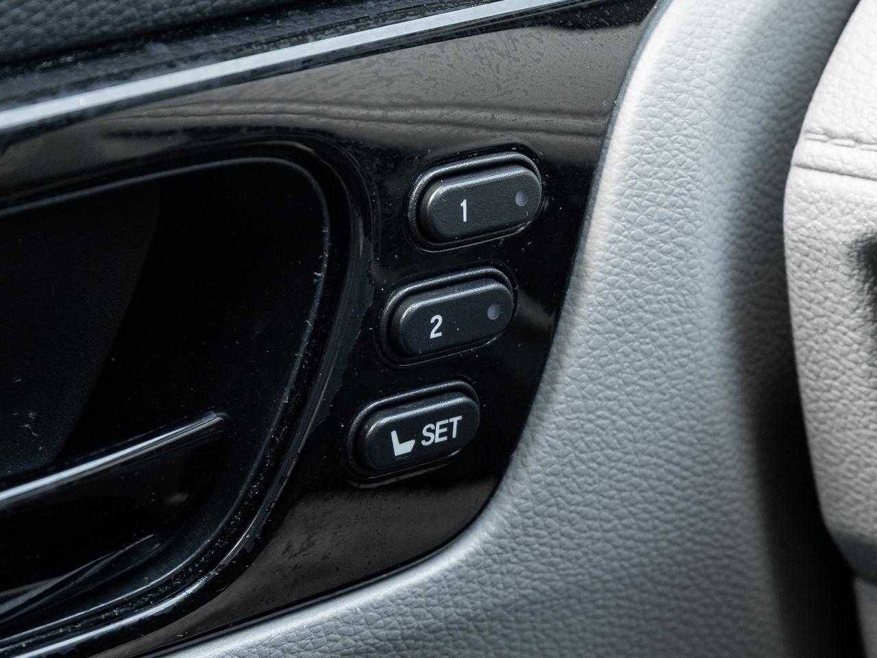 2018 Honda Odyssey Touring, Nav, Camera, Leather, Sunroof Photo