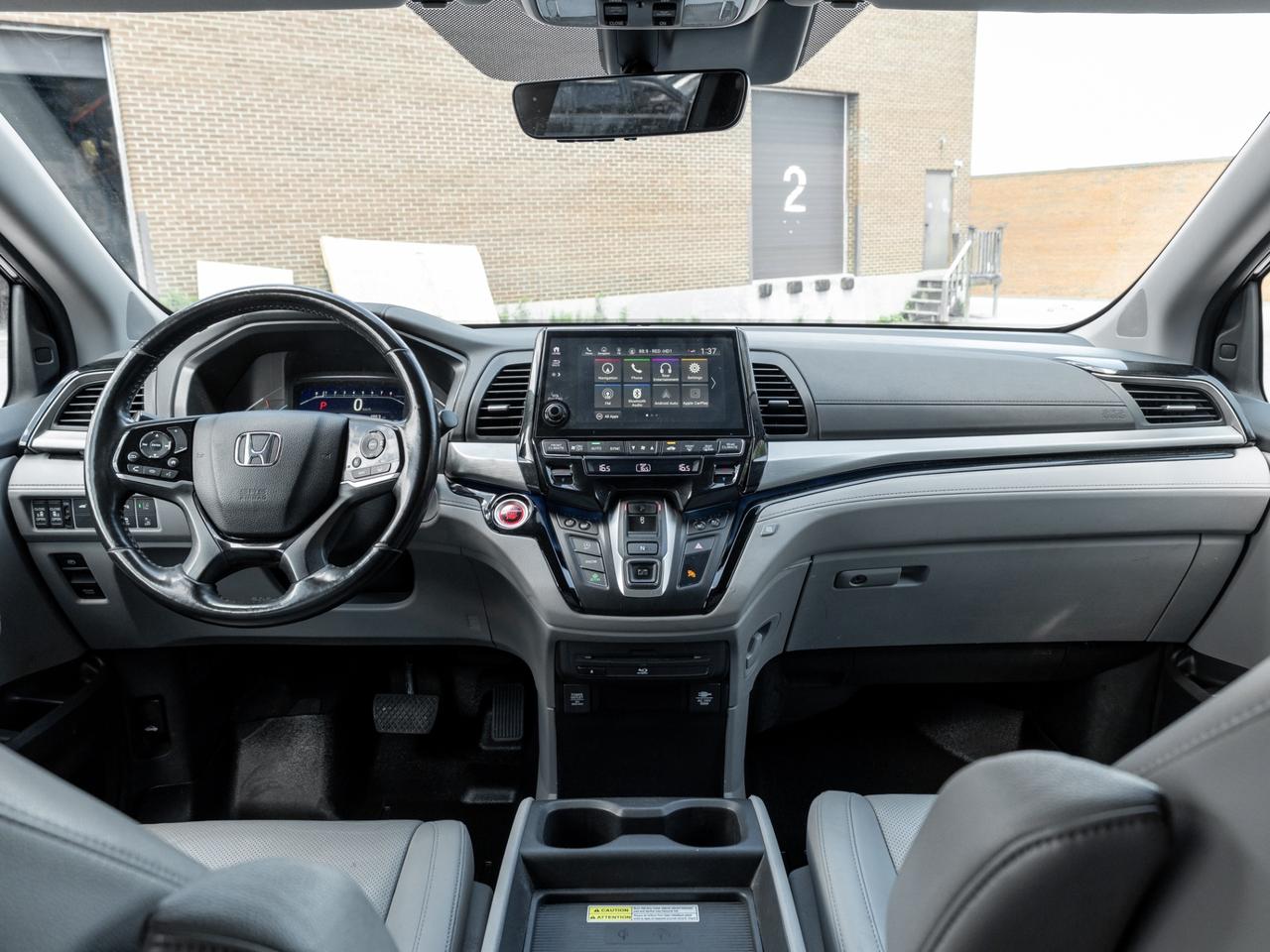 2018 Honda Odyssey Touring, Nav, Camera, Leather, Sunroof Photo