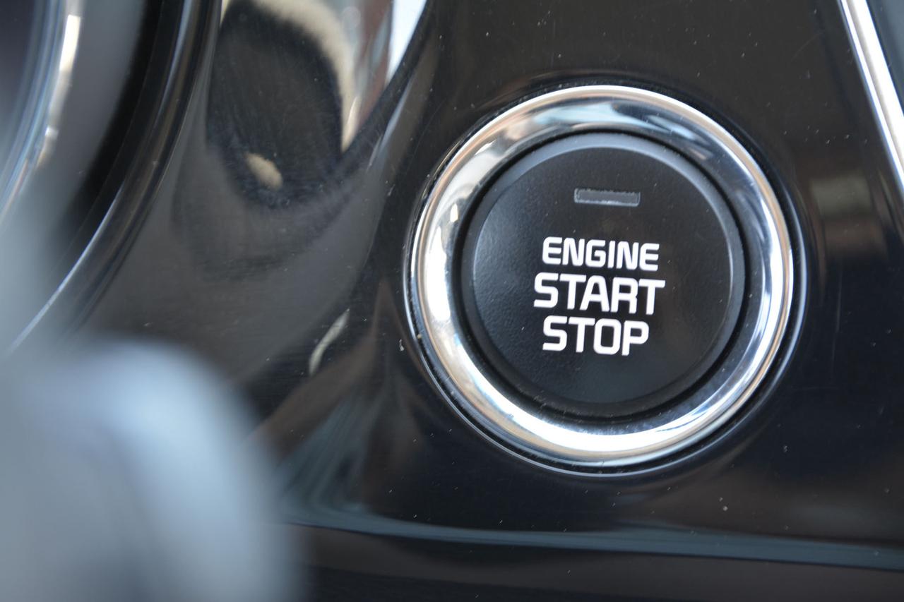 2020 Kia Sedona SX Photo