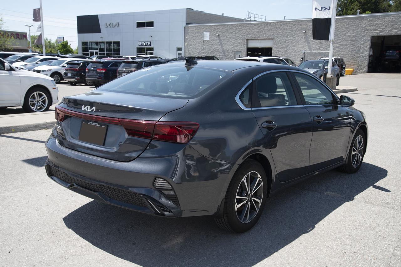 2023 Kia Forte EX Photo