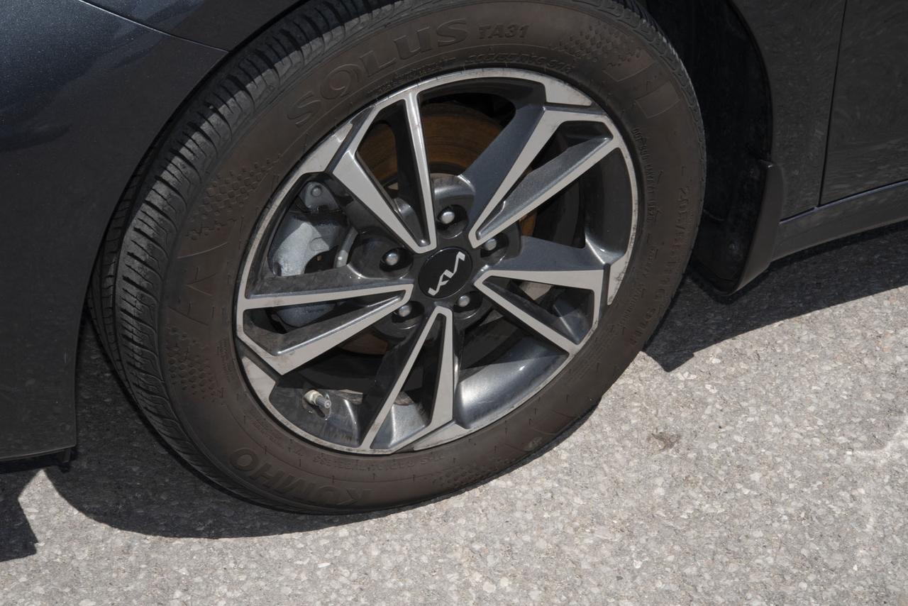 2023 Kia Forte EX Photo