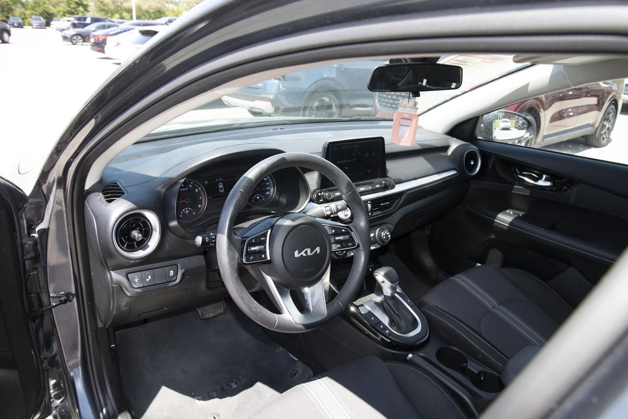2023 Kia Forte EX Photo