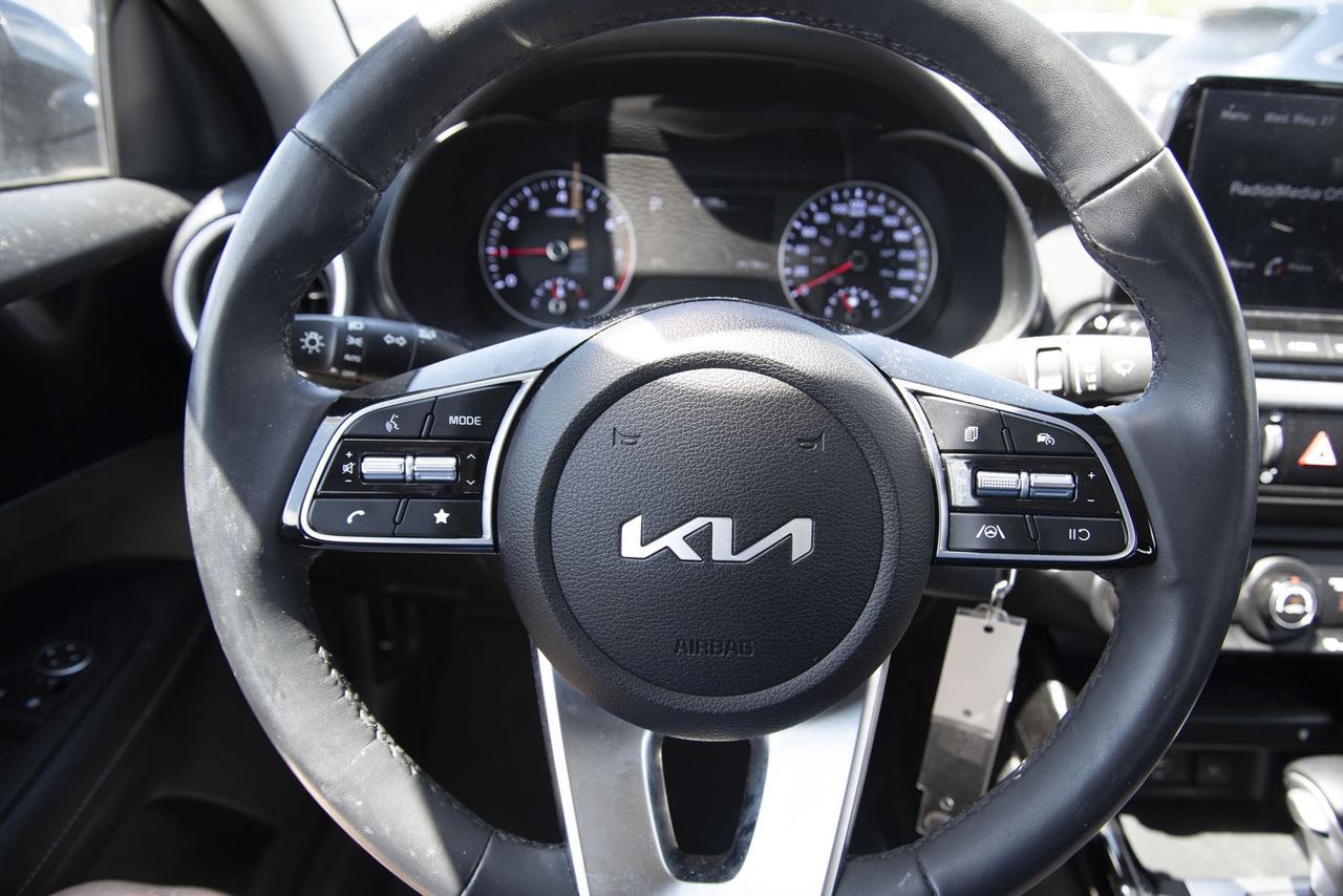 2023 Kia Forte EX Photo