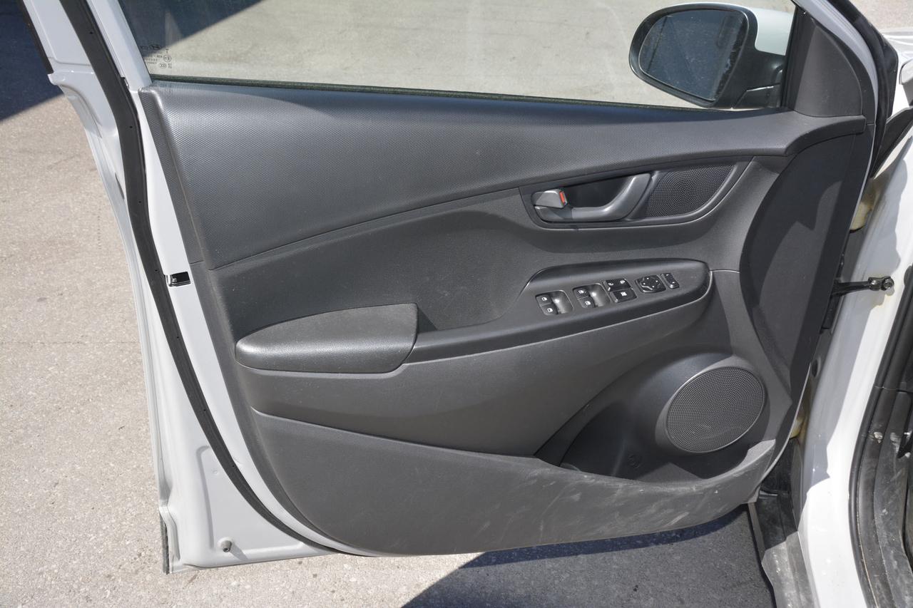 2023 Hyundai KONA 2.0L Preferred Photo