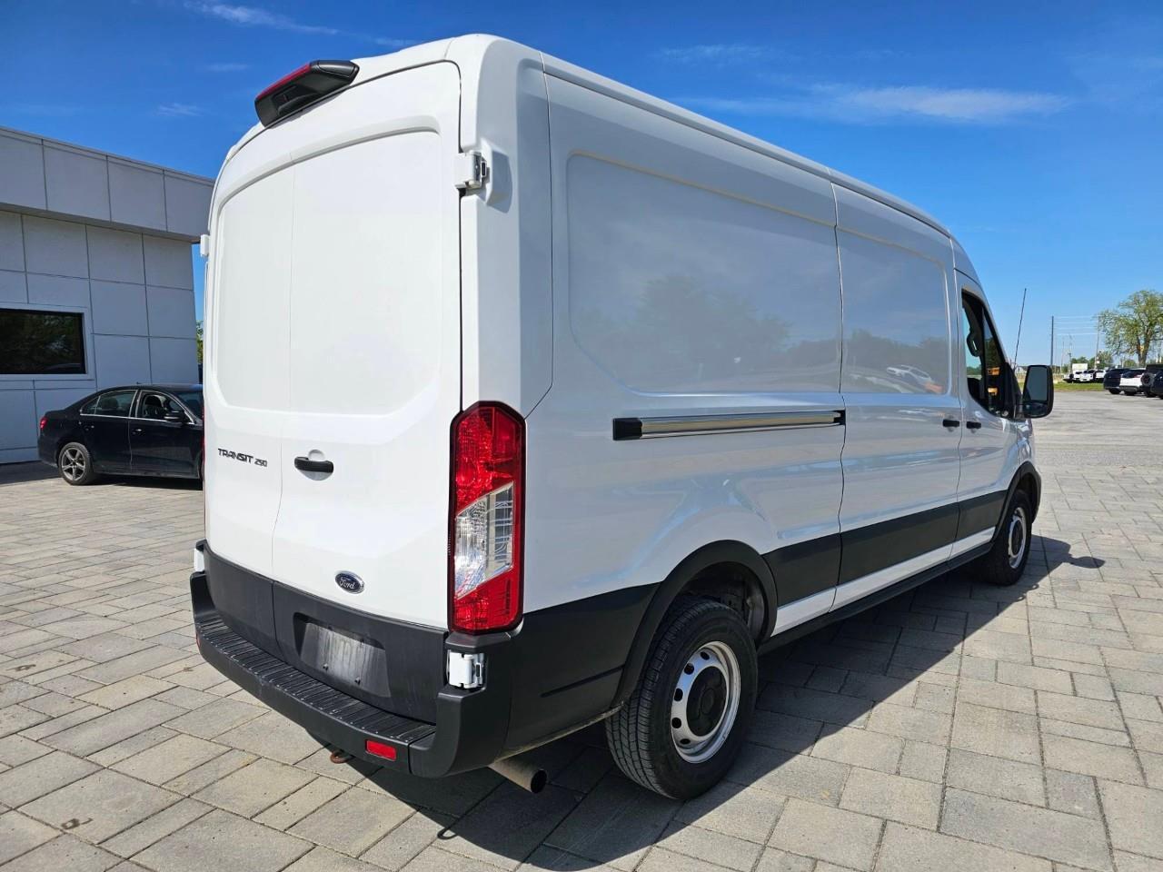 2023 Ford Transit-250 Cargo Base Rear-Wheel Drive Medium Roof Van 130 in. WB Photo4