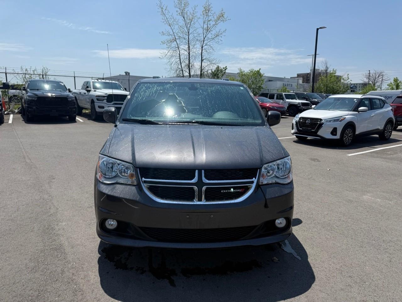 2018 Dodge Grand Caravan CVP/SXT Passenger Van Photo