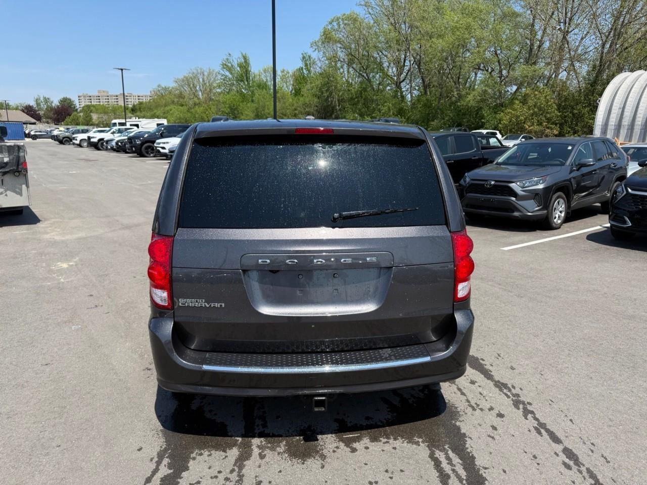 2018 Dodge Grand Caravan CVP/SXT Passenger Van Photo