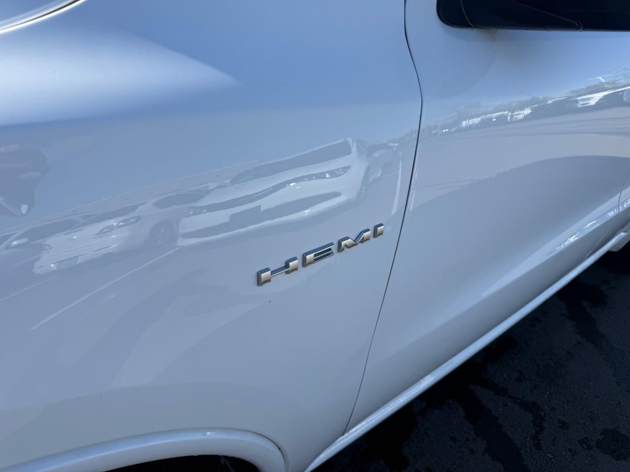 2025 Dodge Durango R/T 4dr All-wheel Drive Photo4