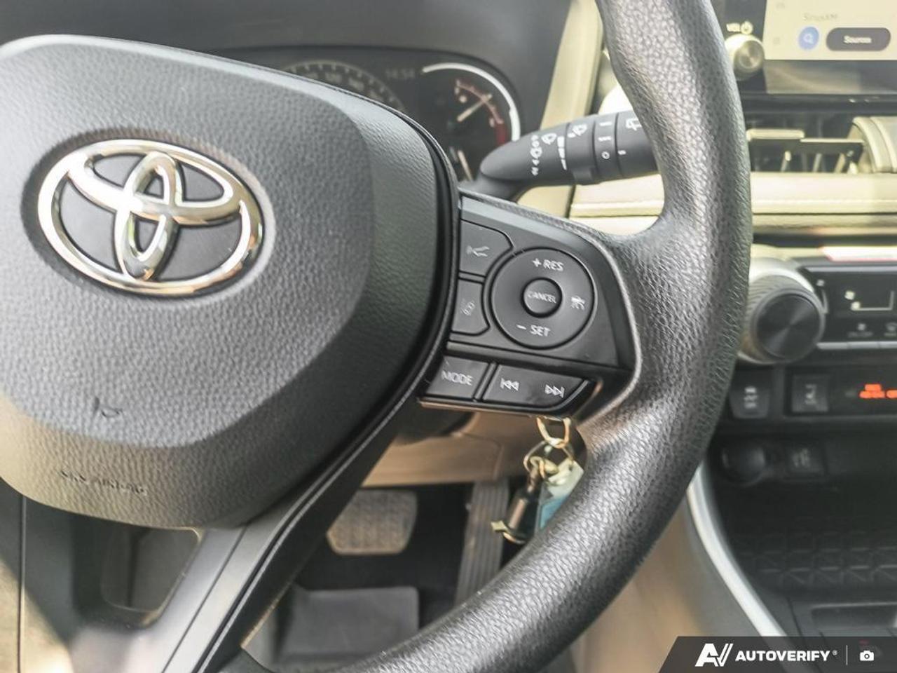 2025 Toyota RAV4 LE 4dr All-wheel Drive Photo
