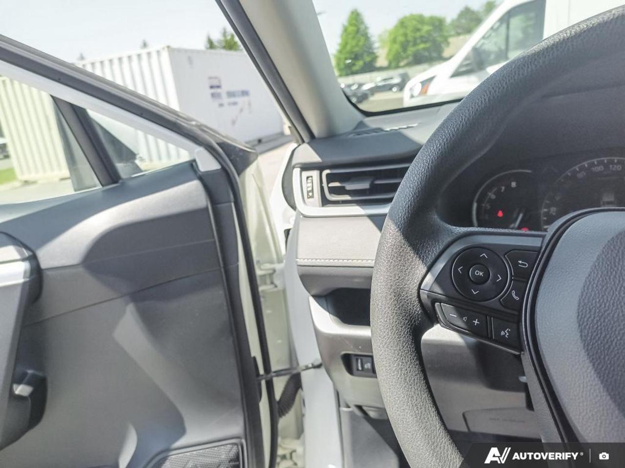 2025 Toyota RAV4 LE 4dr All-wheel Drive Photo