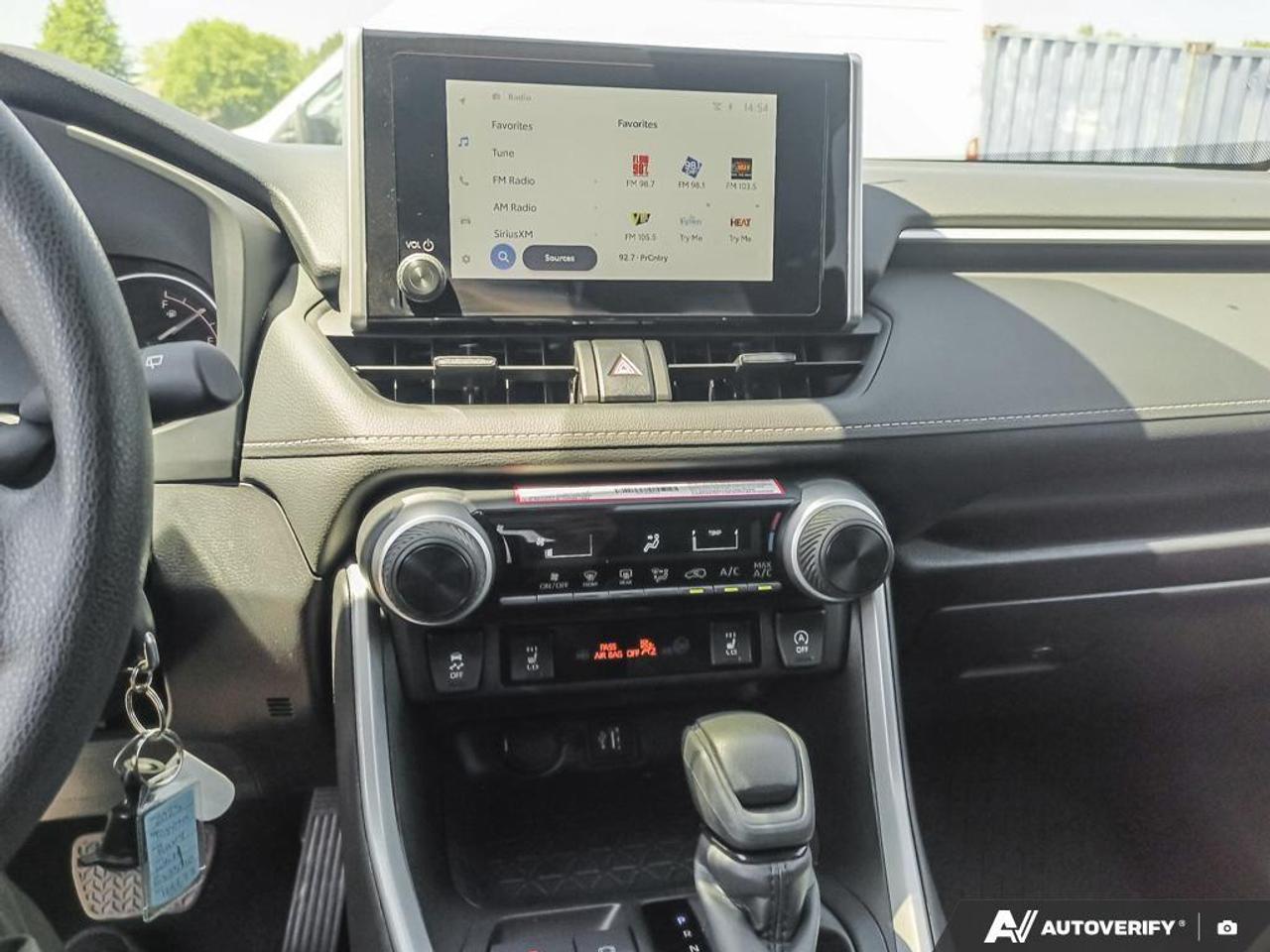2025 Toyota RAV4 LE 4dr All-wheel Drive Photo