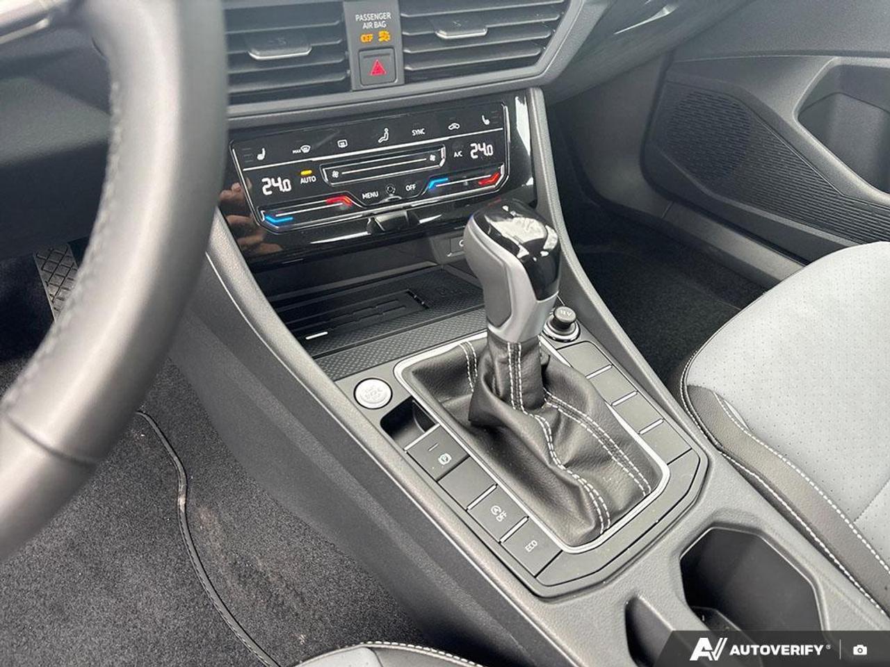 2025 Volkswagen Jetta Comfortline 4dr Sedan Photo
