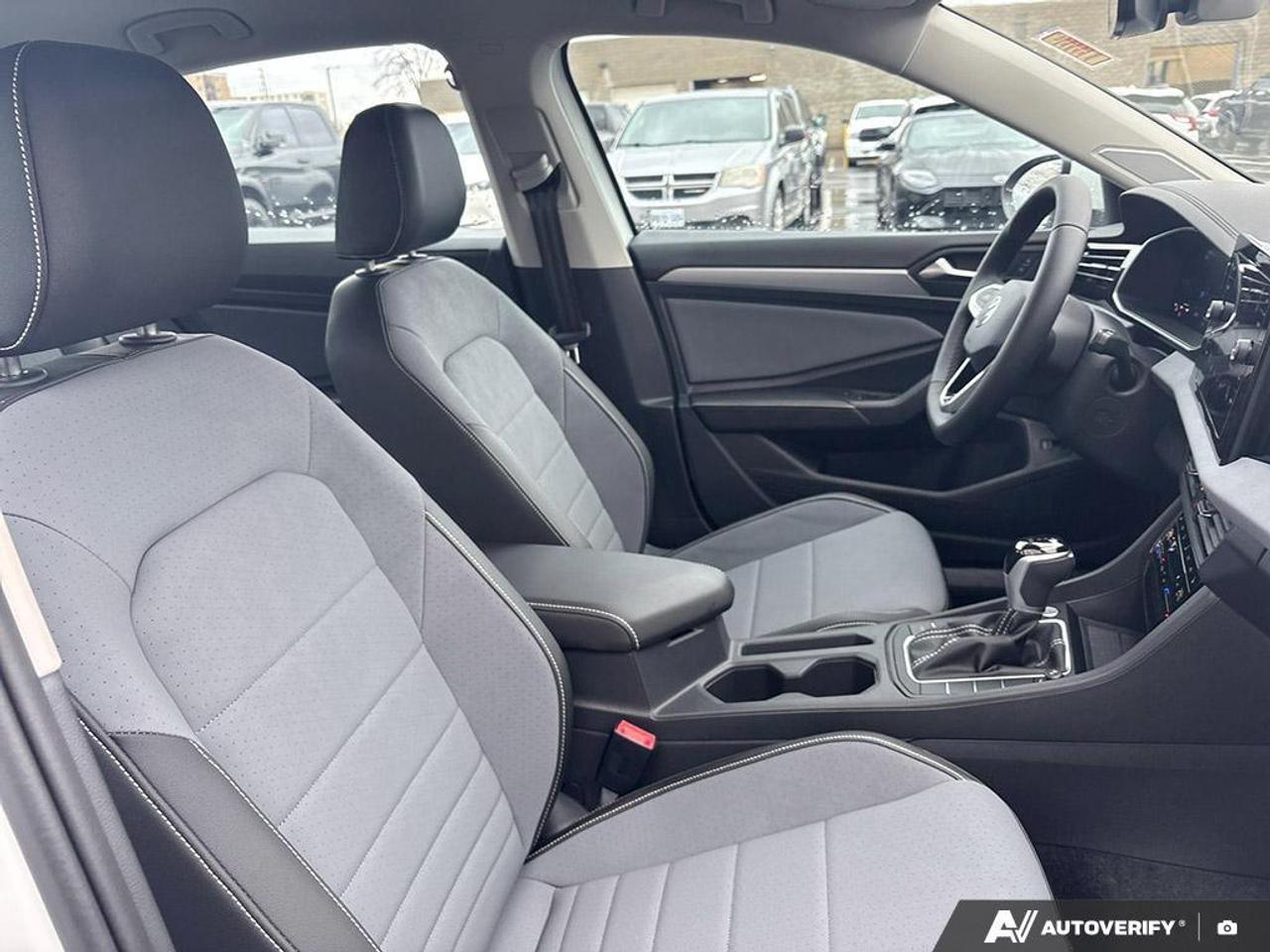 2025 Volkswagen Jetta Comfortline 4dr Sedan Photo