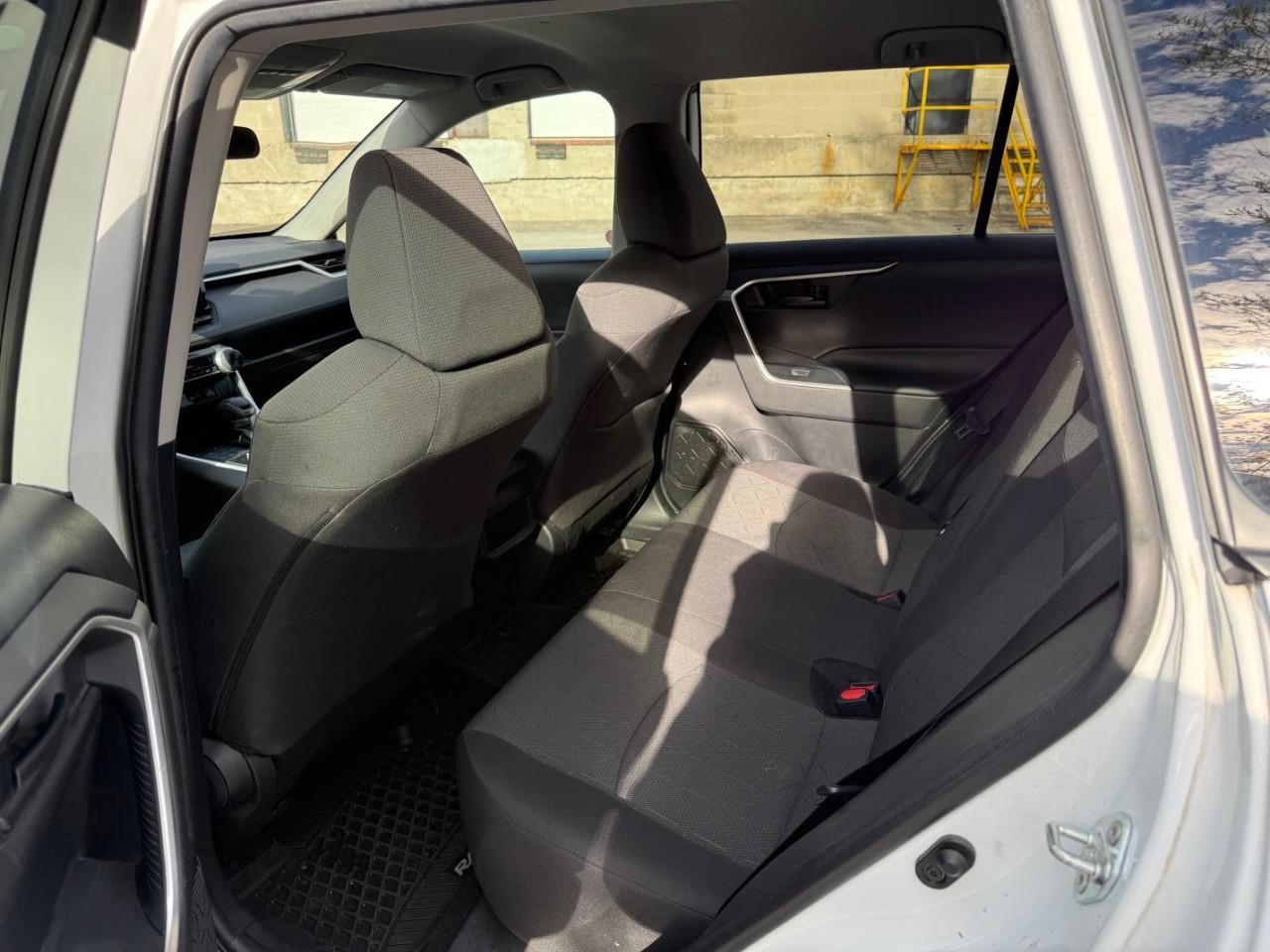 2020 Toyota RAV4 LE 4dr All-wheel Drive Photo