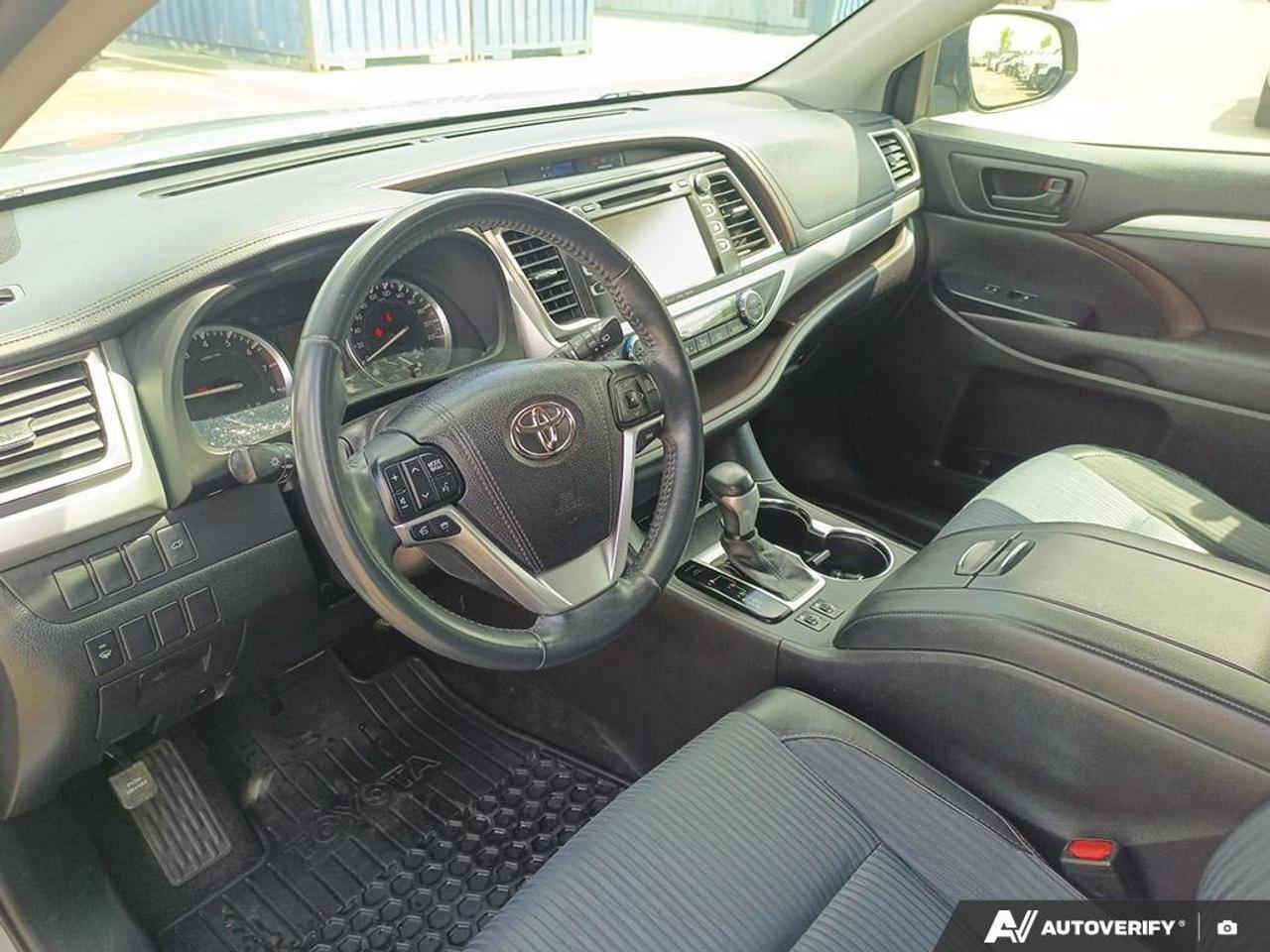2016 Toyota Highlander LE 4dr All-wheel Drive Photo