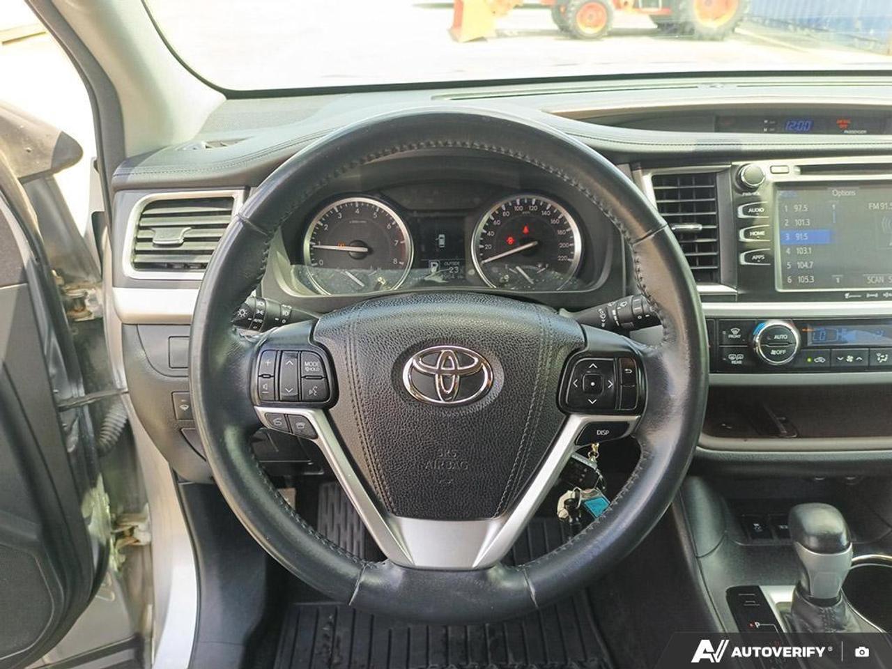 2016 Toyota Highlander LE 4dr All-wheel Drive Photo