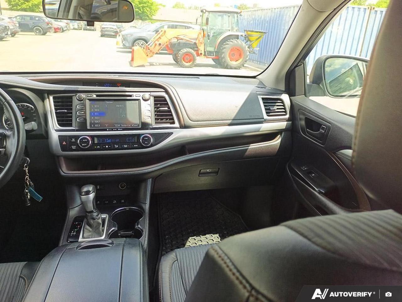2016 Toyota Highlander LE 4dr All-wheel Drive Photo