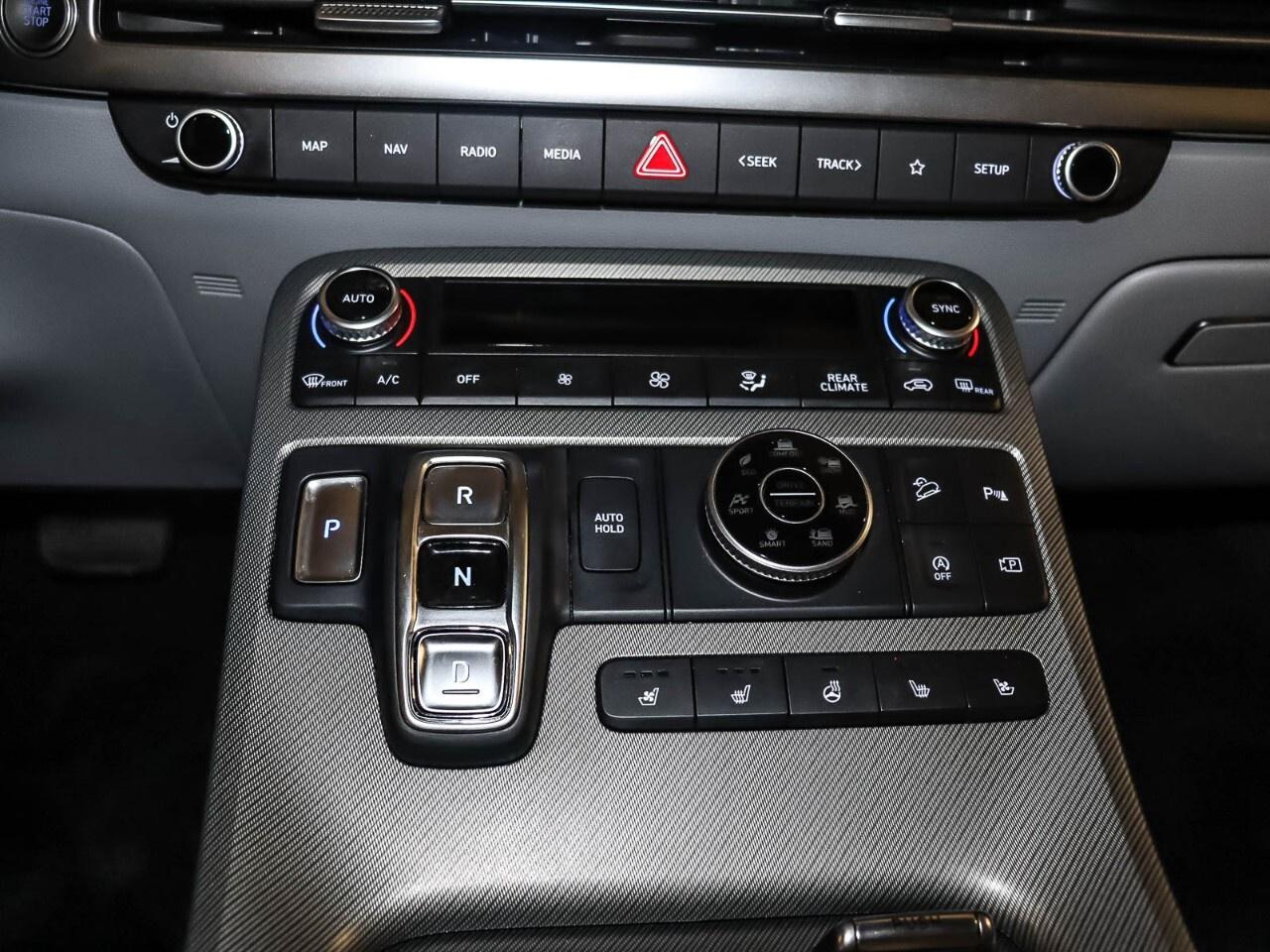 2024 Hyundai PALISADE Urban 7-Passenger AWD Photo