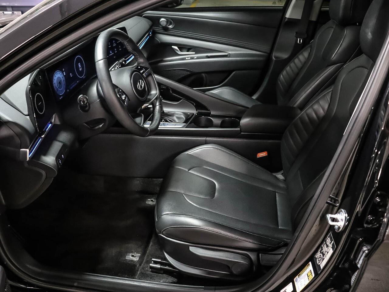 2025 Hyundai Elantra Luxury Photo