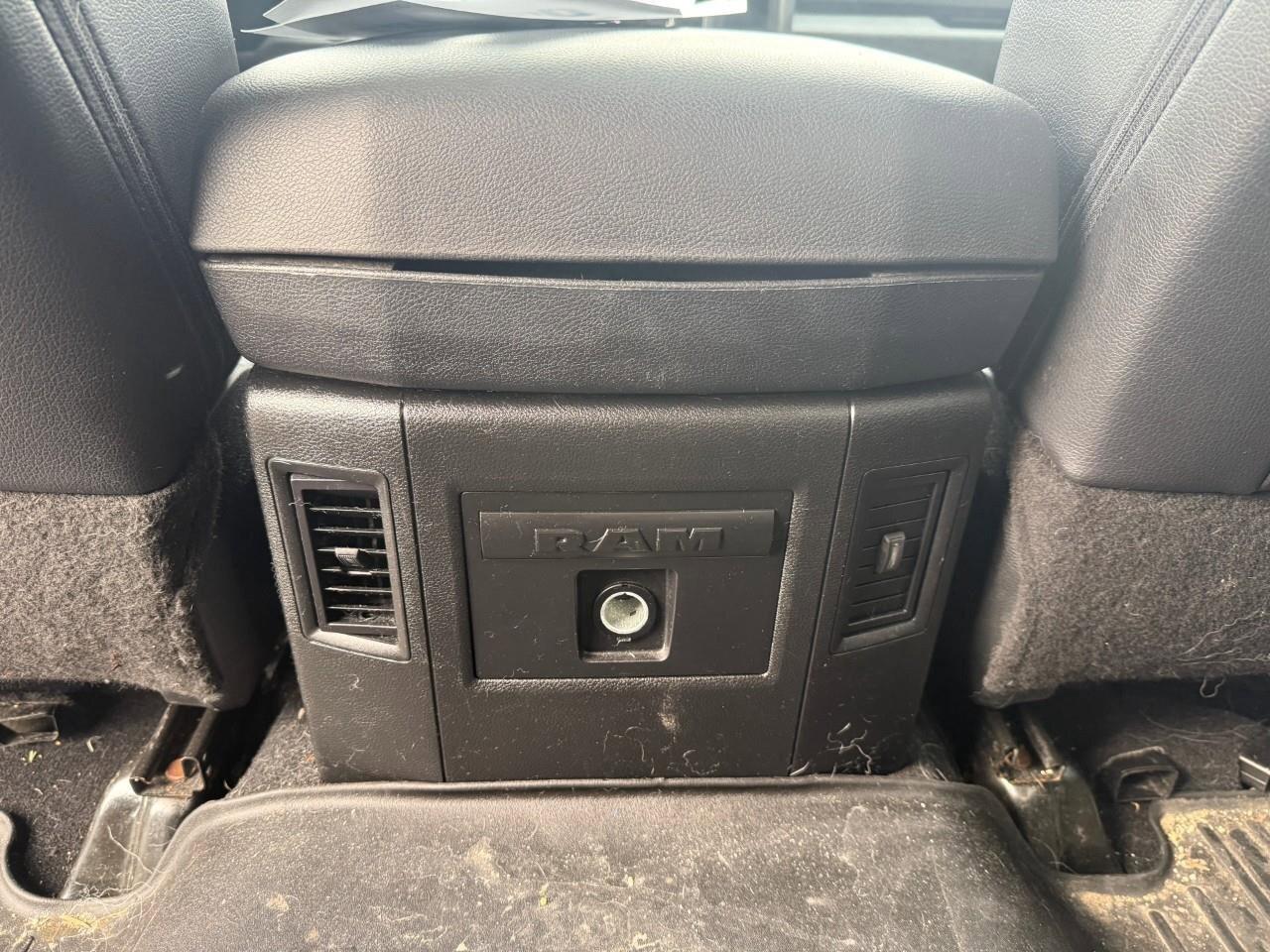 2016 RAM 1500  Photo
