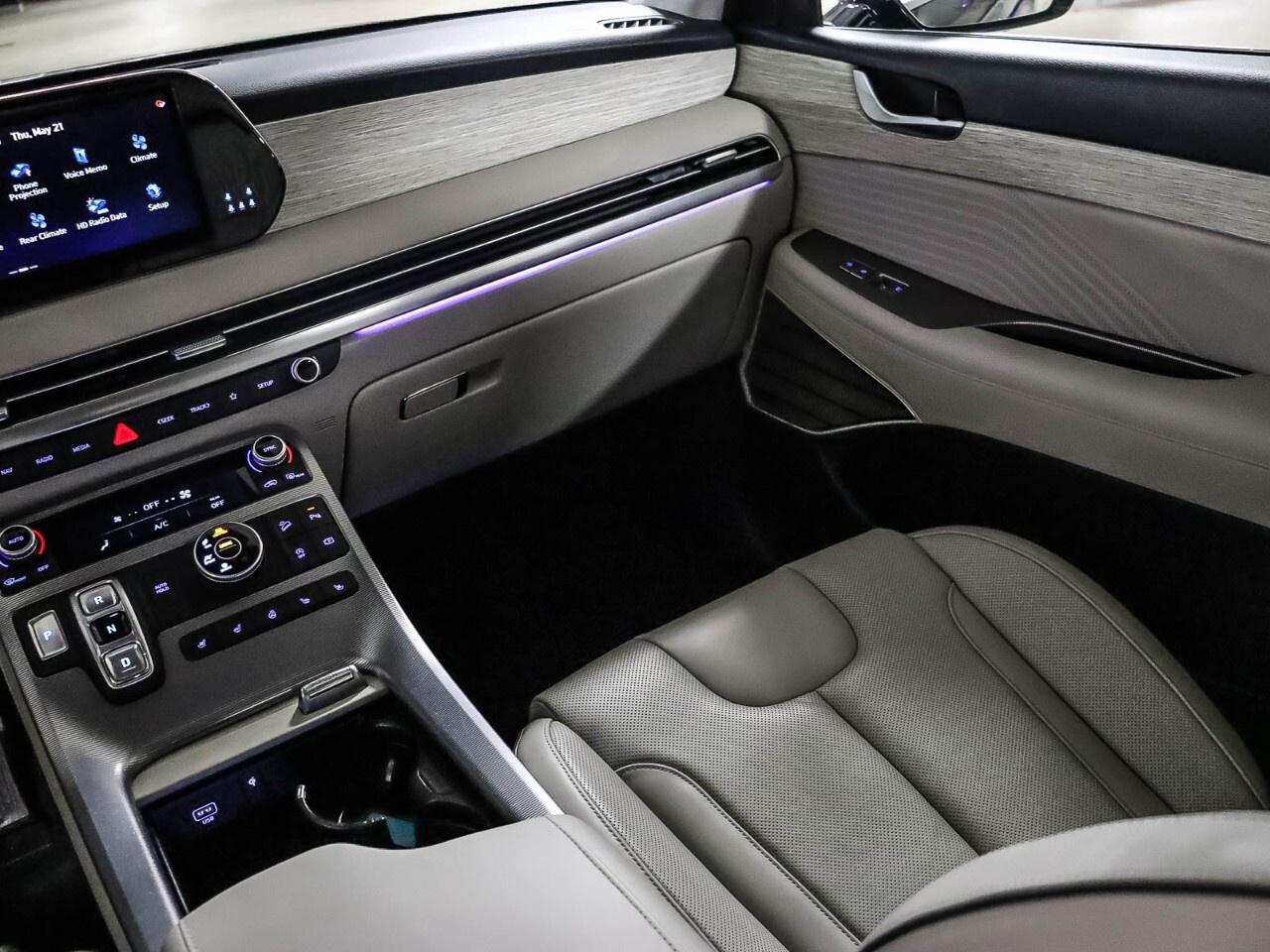 2024 Hyundai PALISADE Ultimate Calligraphy 7-Passenger AWD Photo