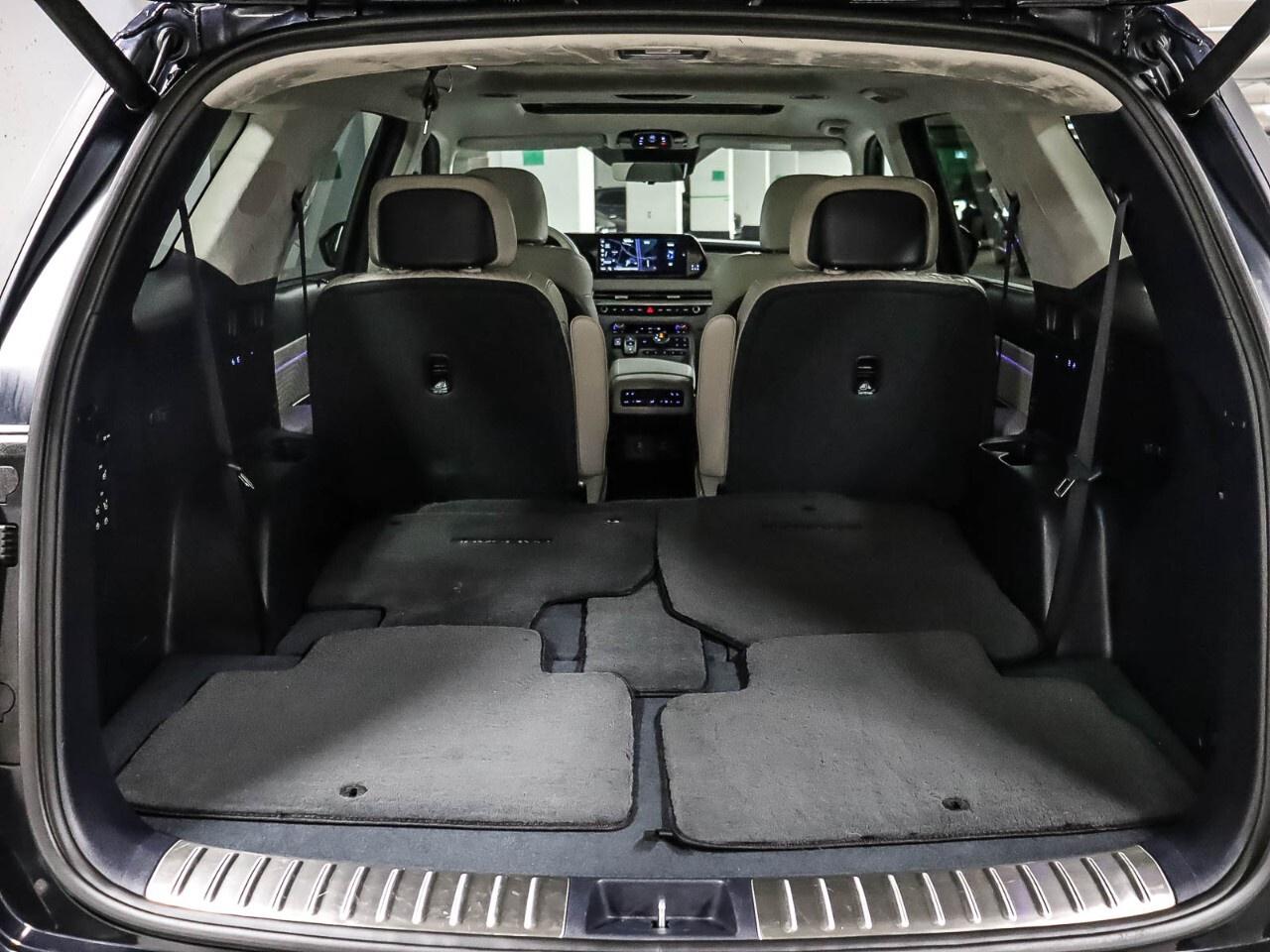 2024 Hyundai PALISADE Ultimate Calligraphy 7-Passenger AWD Photo