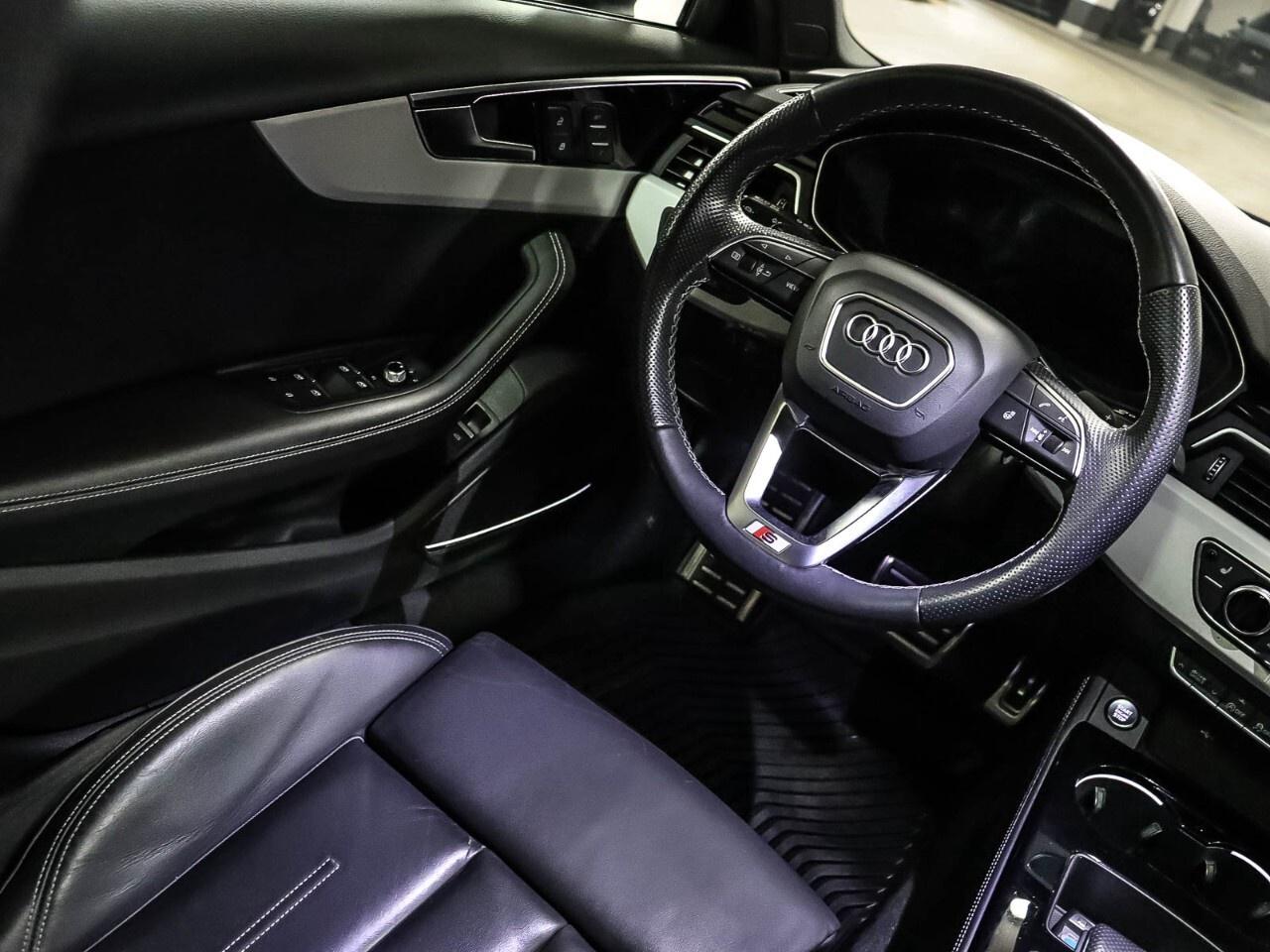 2023 Audi A4 Technik 45 TFSI quattro Photo