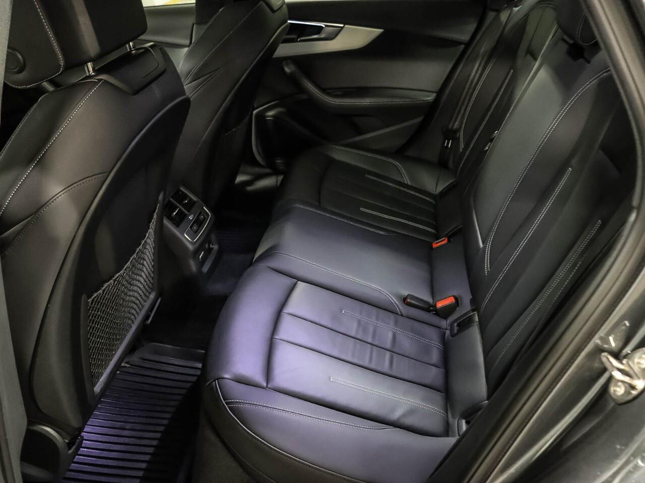 2023 Audi A4 Technik 45 TFSI quattro Photo