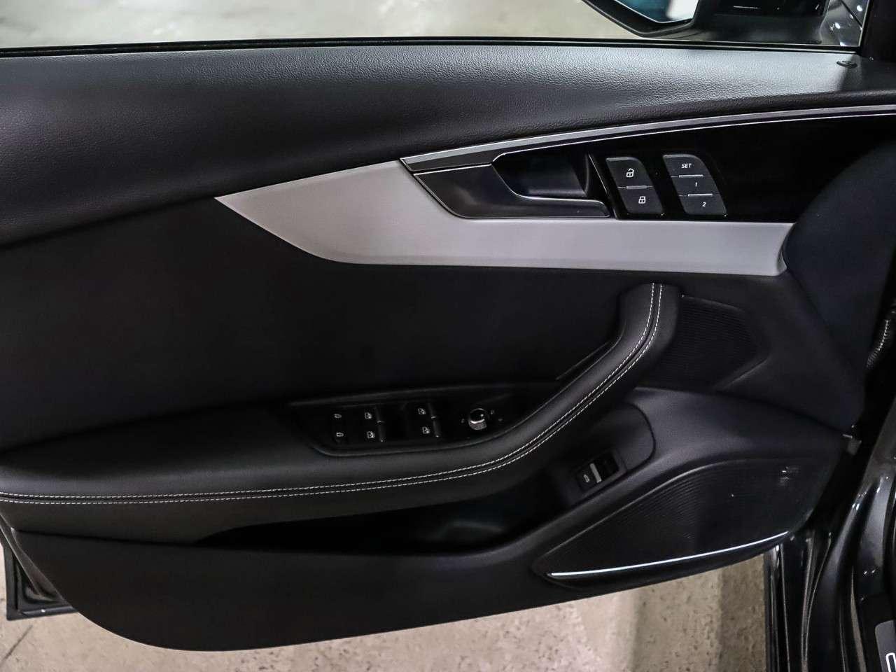 2023 Audi A4 Technik 45 TFSI quattro Photo