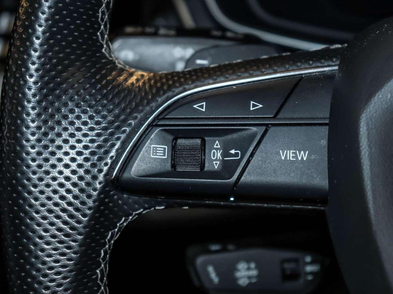 2023 Audi A4 Technik 45 TFSI quattro Photo