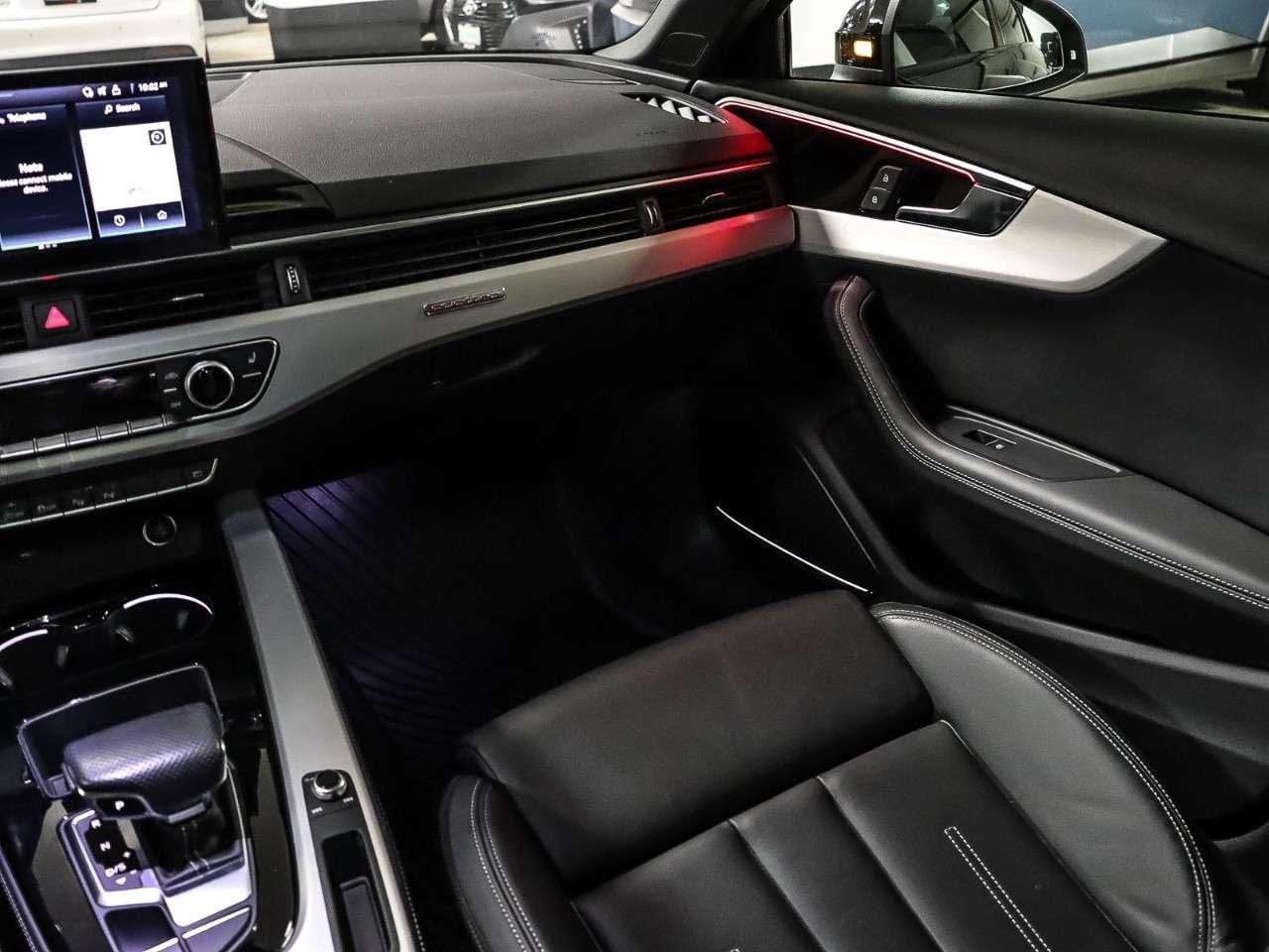 2023 Audi A4 Technik 45 TFSI quattro Photo