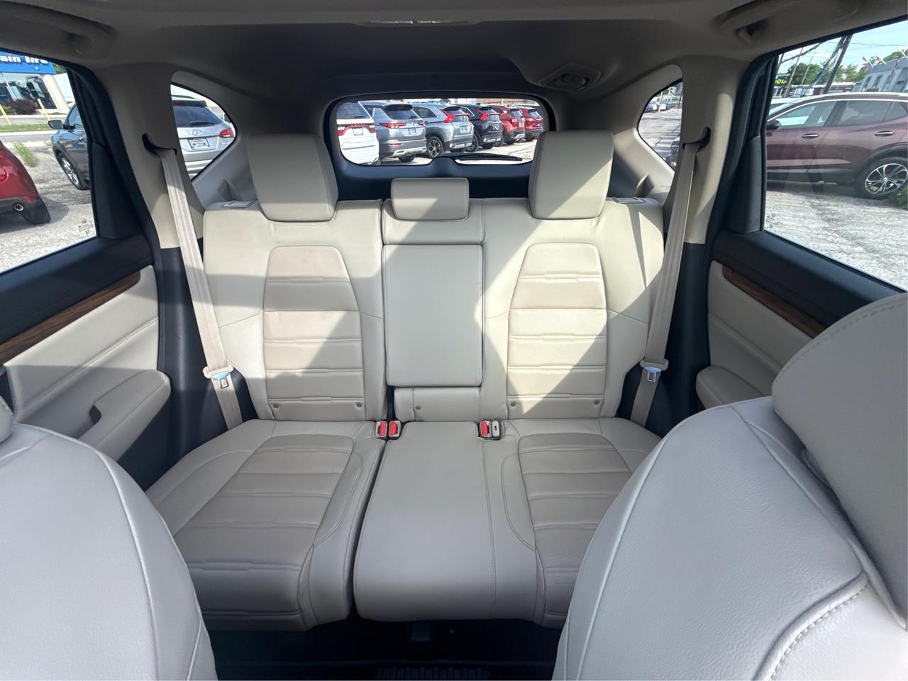 2018 Honda CR-V NAV LEATHER SUNROOF LOADED! WE FINANCE ALL CREDIT Photo