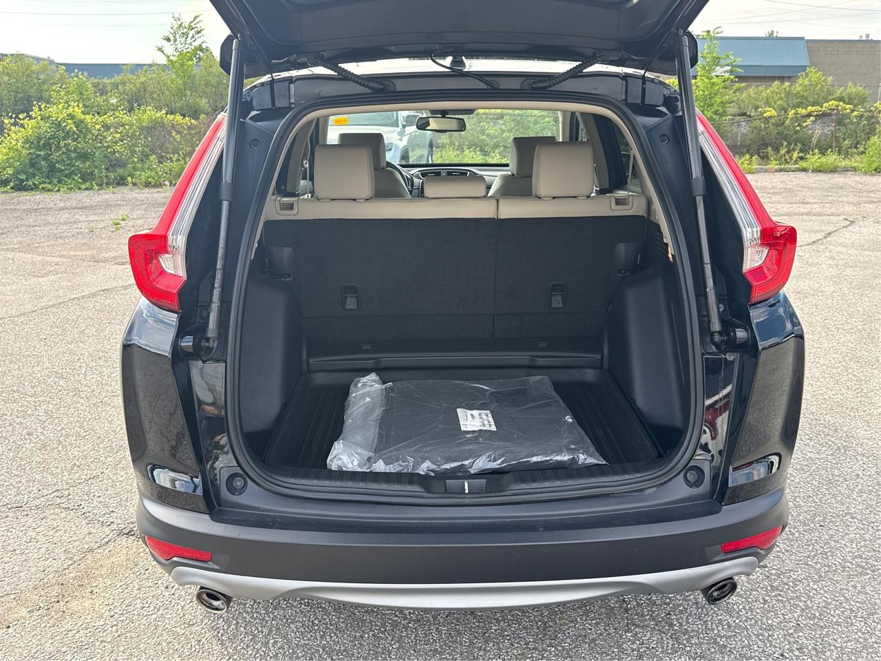 2018 Honda CR-V NAV LEATHER SUNROOF LOADED! WE FINANCE ALL CREDIT Photo