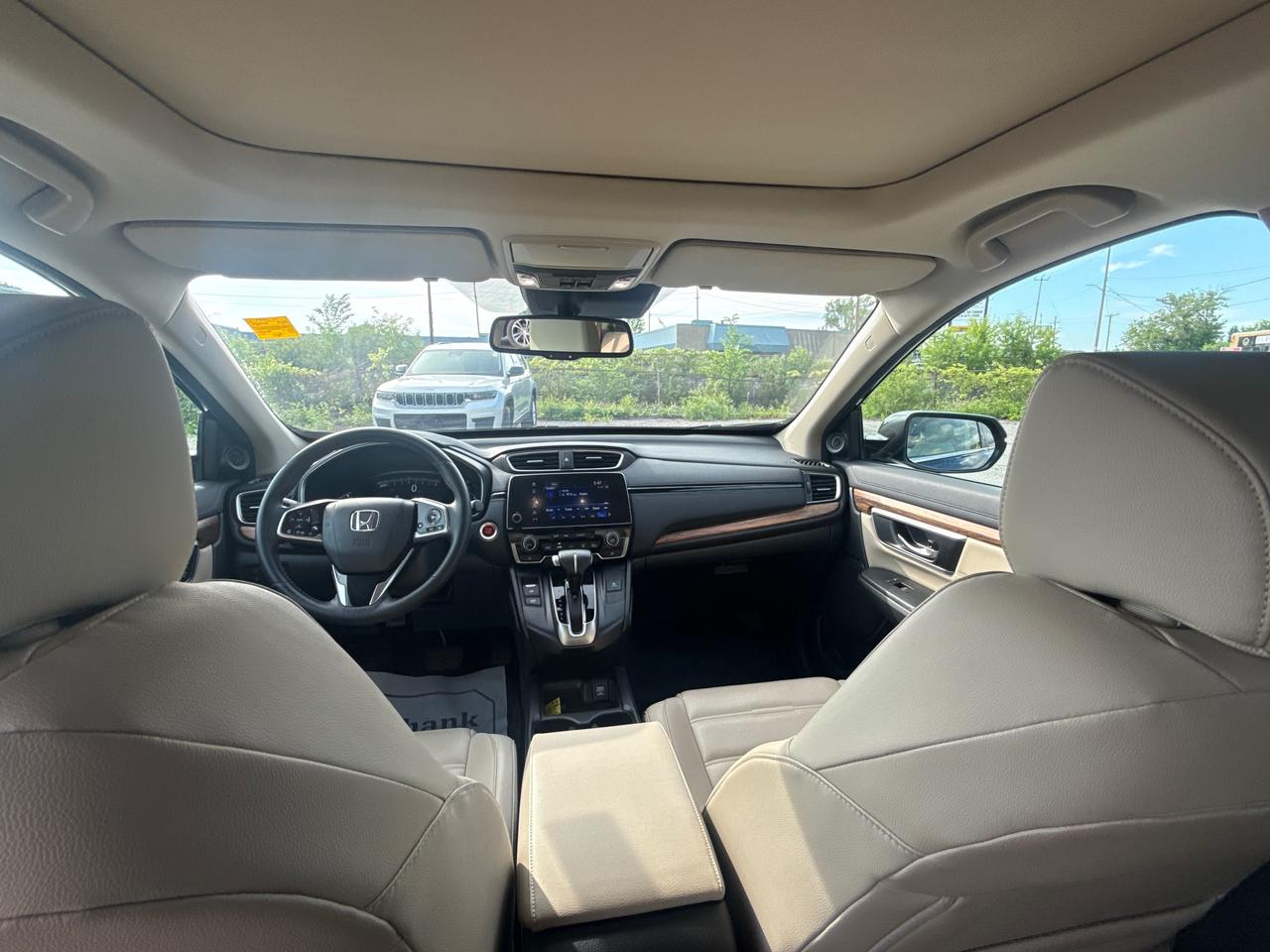 2018 Honda CR-V NAV LEATHER SUNROOF LOADED! WE FINANCE ALL CREDIT Photo