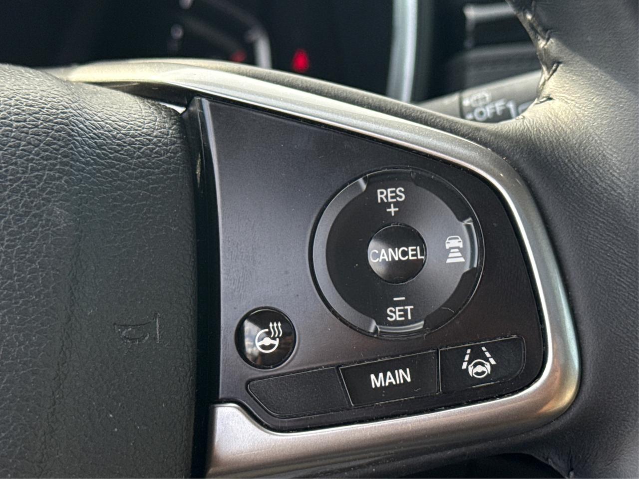 2018 Honda CR-V NAV LEATHER SUNROOF LOADED! WE FINANCE ALL CREDIT Photo